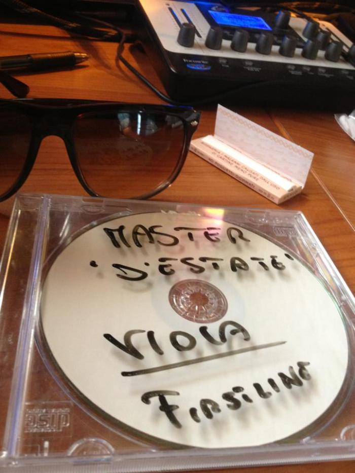 431925_568187563204639_1369815753_n